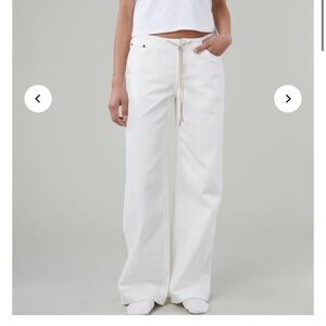 Still Here “cool” jeans in Milk size 25